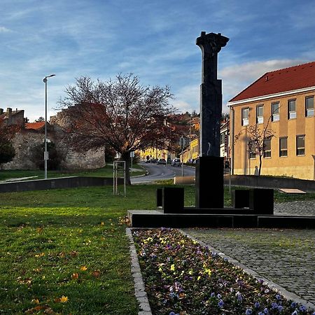 M18 - Csak Egy Lepes A Toertenelmi Belvaros - Free Parking Печ Экстерьер фото